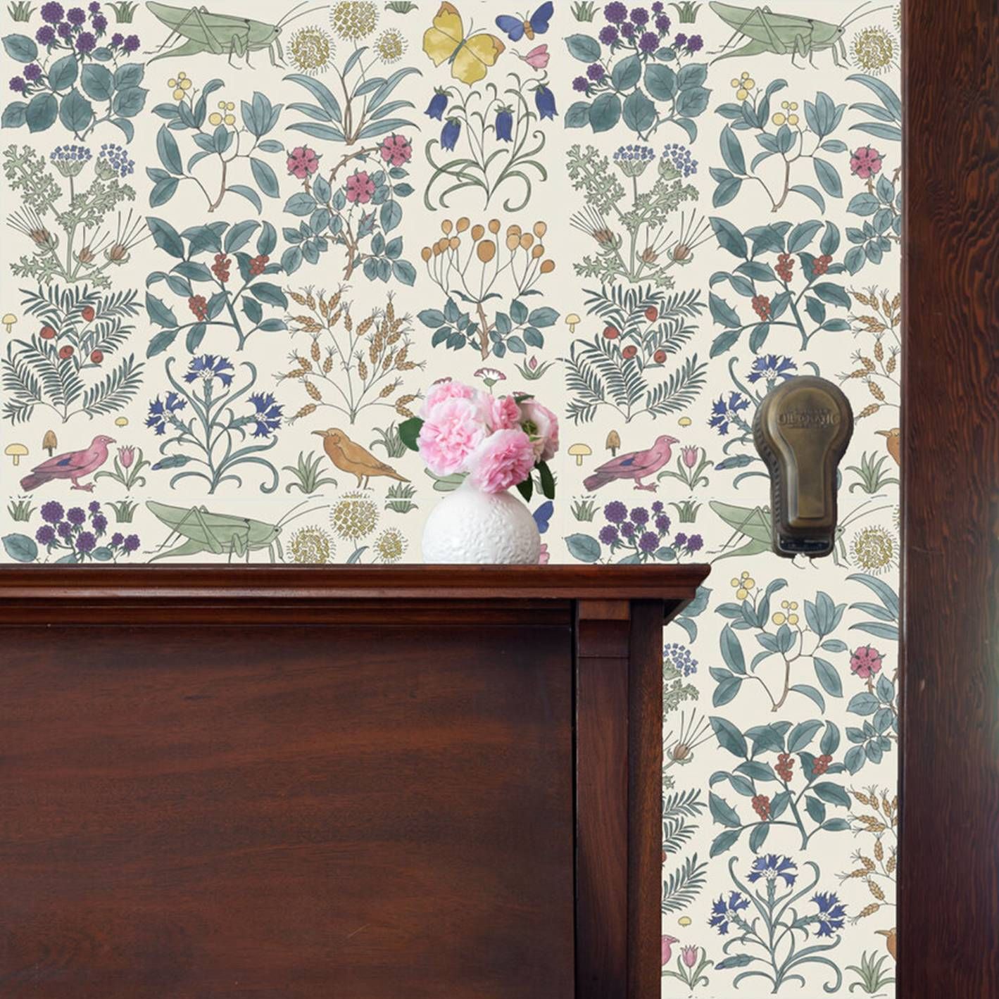 Apothecary's Garden Wallpaper  - огляд і ціна Herbal Wallpaper